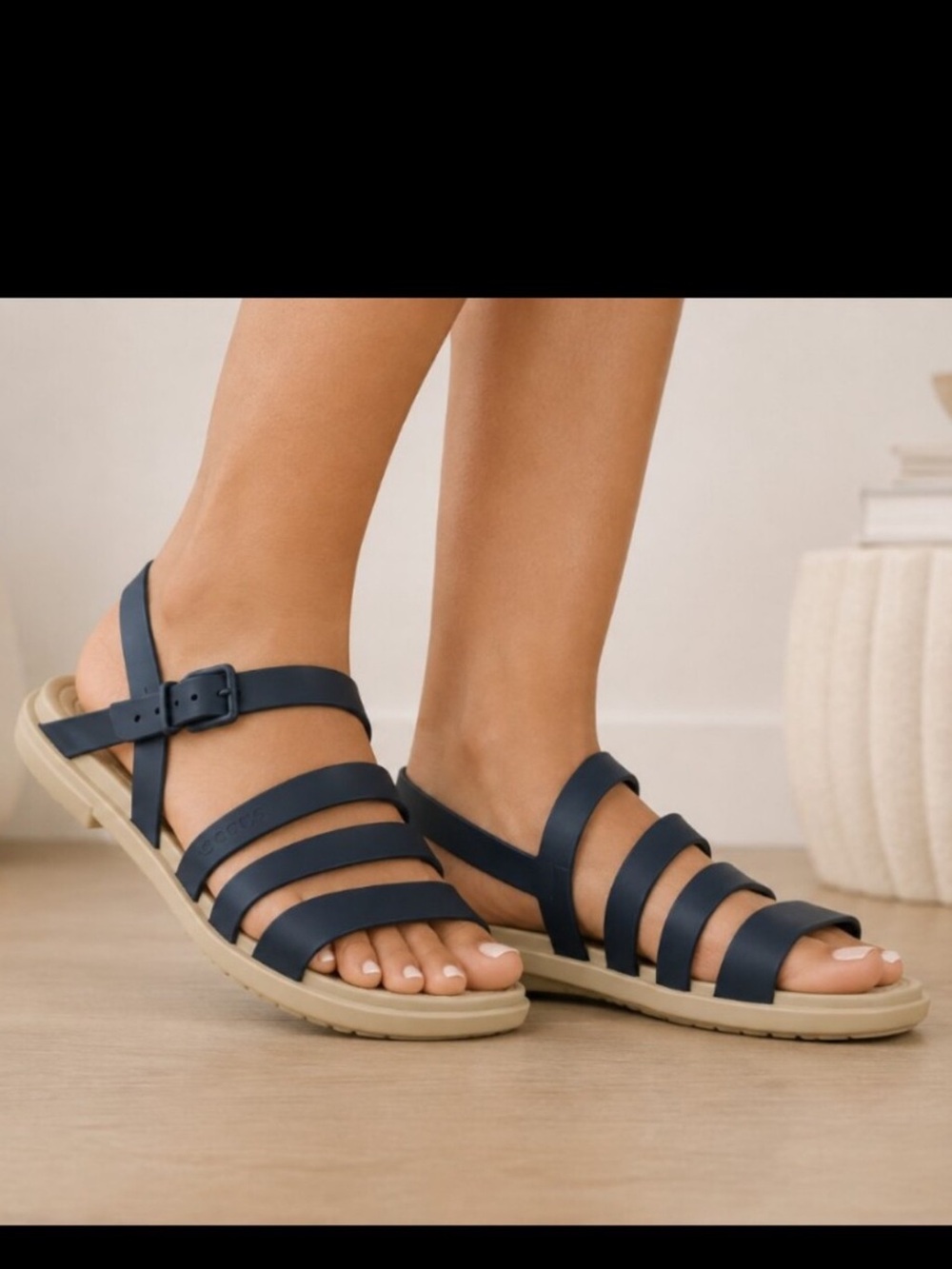 Crocs Tulum strappy black sandals Size 10